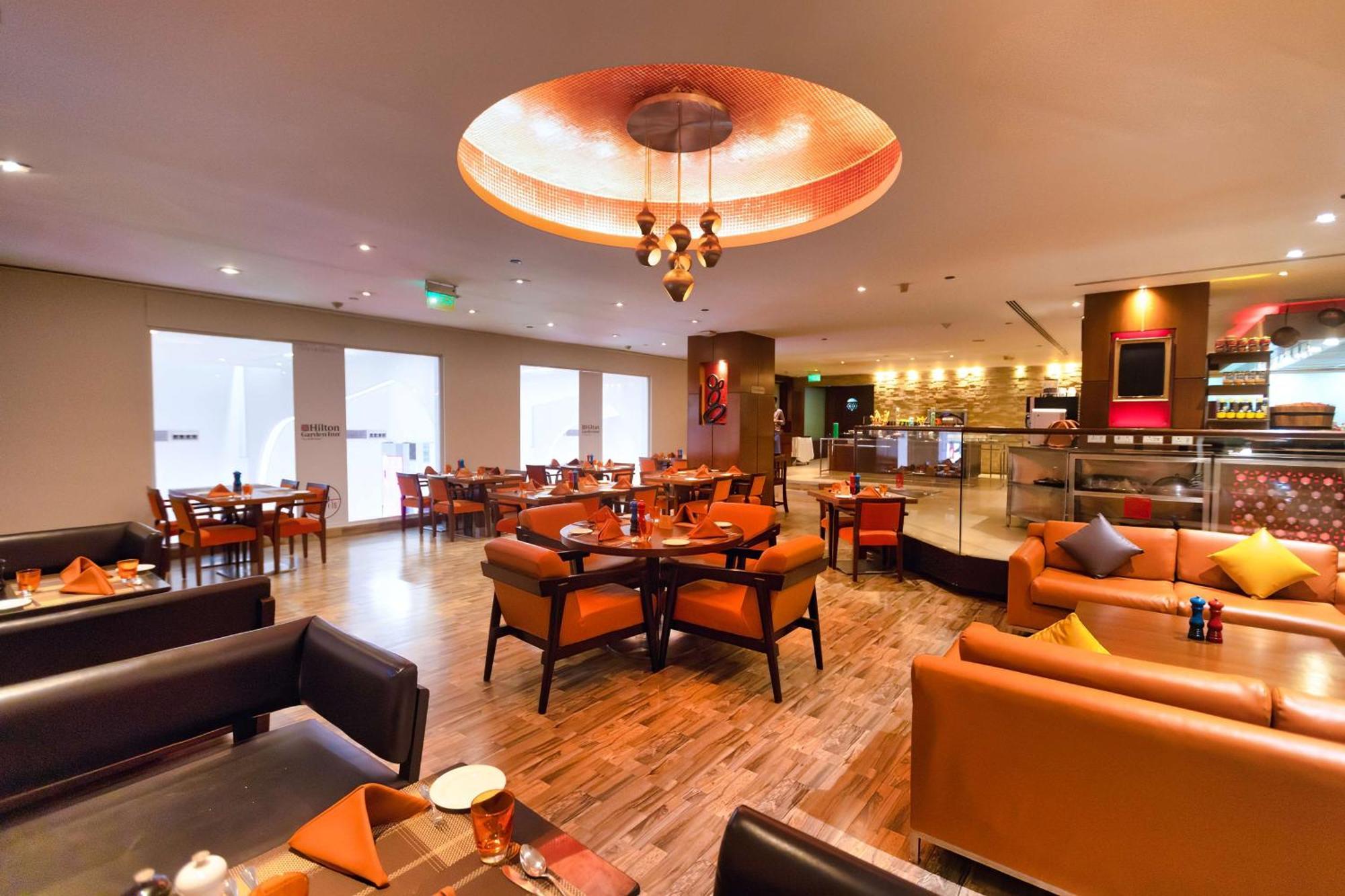 Hilton Garden Inn New Delhi/Saket Exterior foto